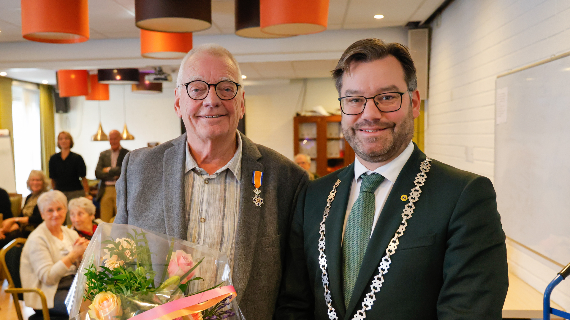 Koninklijke onderscheiding voor Harry Scheerman uit Andijk