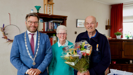 Kees Nan met echtgenote en burgemeester Michiel Pijl